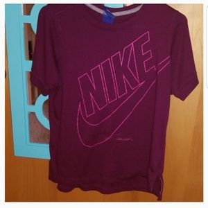 (SOLD) - Magenta nike shirt